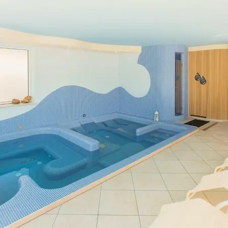 Two-bedroom In Miramare Rn Apartman